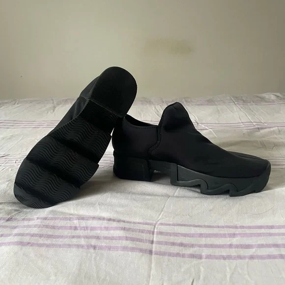 Chunky black WES 1 iRi shoes - Picture 3 of 5